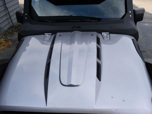 Used 2016 Jeep Wrangler Unlimited Rubicon AWD/4WD image 13