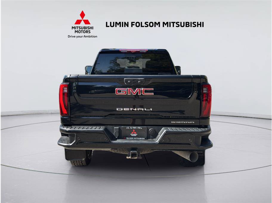 Used 2024 GMC Sierra 2500 Denali w/ Technology Package AWD/4WD image 4