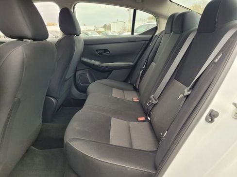 Used 2024 Nissan Sentra SV FWD image 10