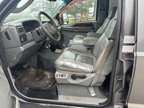 Used 2003 Ford F350 Lariat image 14
