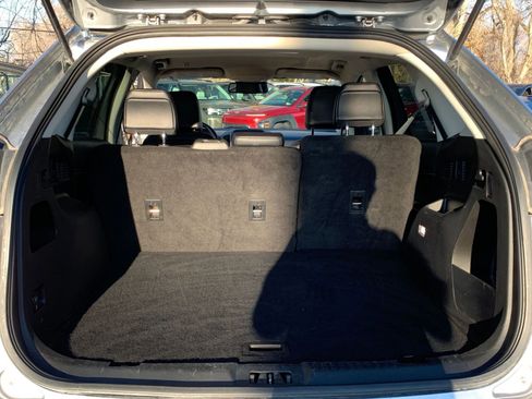 Used 2024 Ford Edge SEL image 31