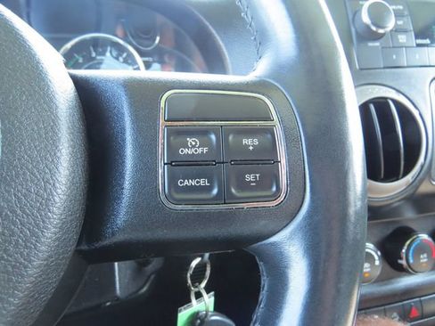Used 2012 Jeep Wrangler Sport AWD/4WD image 12