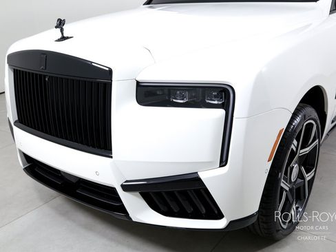 Used 2026 Rolls-Royce Cullinan AWD/4WD image 44