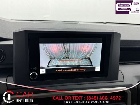 Used 2024 Toyota Tacoma SR image 30