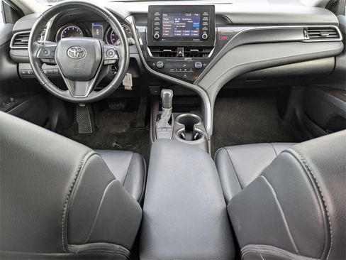 Used 2024 Toyota Camry SE image 31