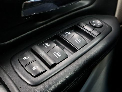 Used 2012 Dodge Grand Caravan SE image 25