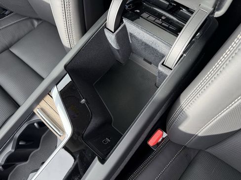 New 2026 Volvo XC60 B5 Ultra w/ Protection Package Premier image 26