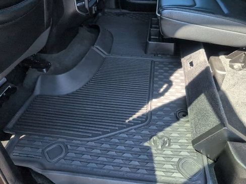 Used 2022 RAM 1500 Laramie AWD/4WD image 46