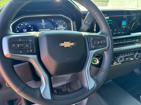 Used 2025 Chevrolet Silverado 3500 LT w/ Convenience Package image 15