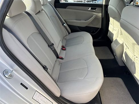 Used 2016 Hyundai Sonata SE image 15
