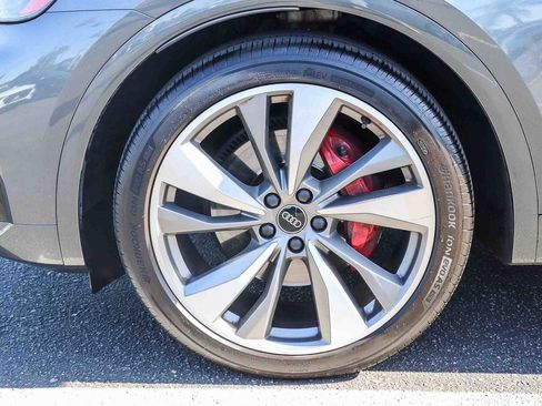 Used 2023 Audi SQ5 Premium Plus w/ Premium Plus Package AWD/4WD image 9