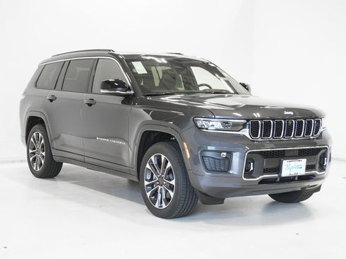 New 2025 Jeep Grand Cherokee L Overland w/ Advanced Protech Group III image 4