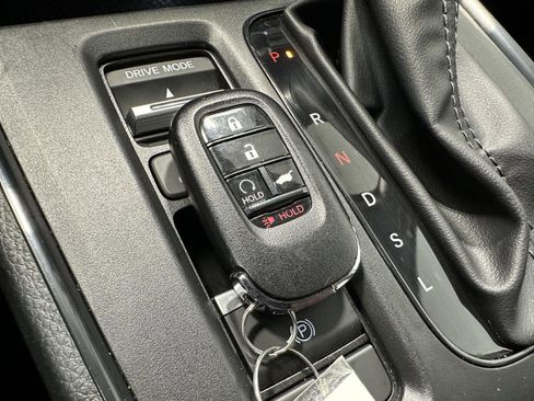 Certified 2025 Honda CR-V EX image 30