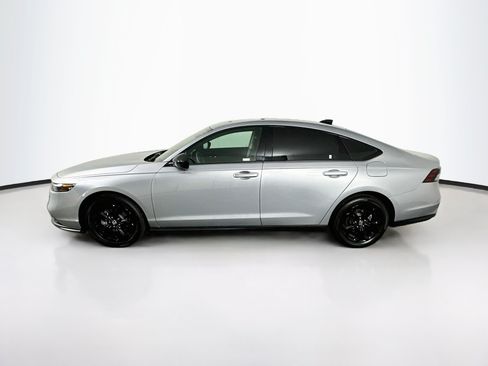 Used 2025 Honda Accord SE image 4
