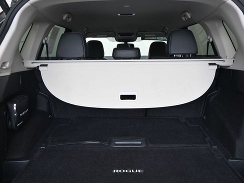 Used 2024 Nissan Rogue SL AWD/4WD image 18