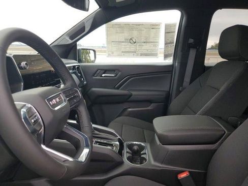 New 2026 GMC Canyon Elevation image 18