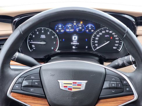 Used 2017 Cadillac XT5 Platinum w/ Driver Assist Package AWD/4WD image 11