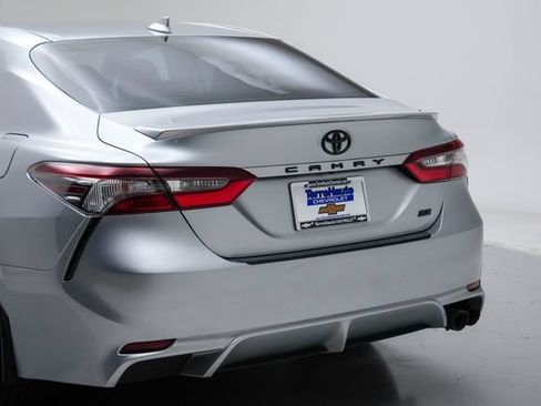 Used 2024 Toyota Camry SE FWD image 4