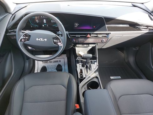 New 2026 Kia Niro EX image 9