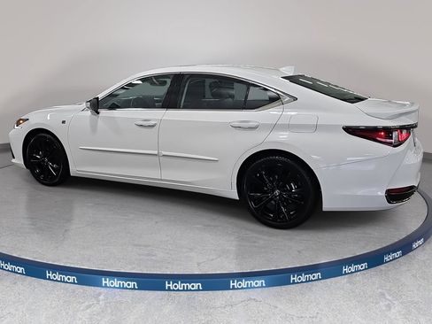 Used 2023 Lexus ES 250 w/ Protection Package (P2) AWD/4WD image 9