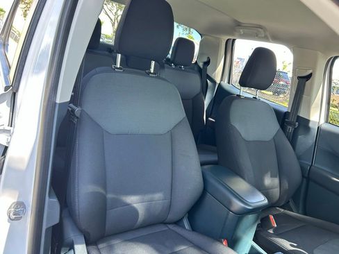 Used 2022 Ford Maverick XL image 36