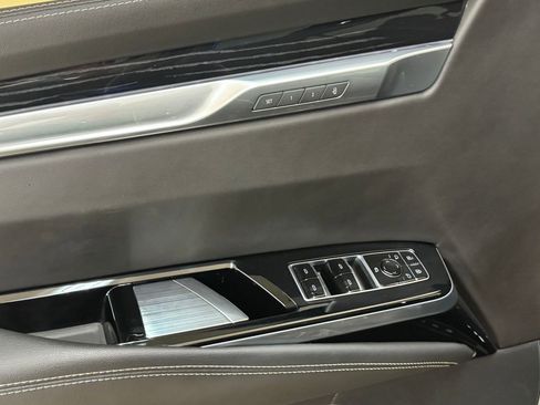 Certified 2025 Cadillac Escalade ESV Sport image 14