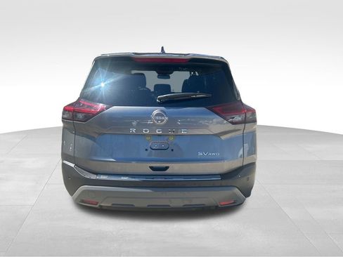 Used 2023 Nissan Rogue SV image 4