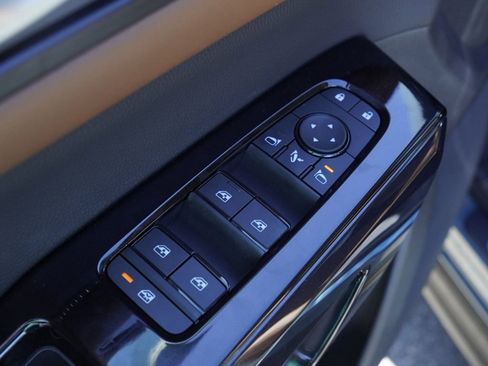 New 2026 Nissan Pathfinder Platinum image 9