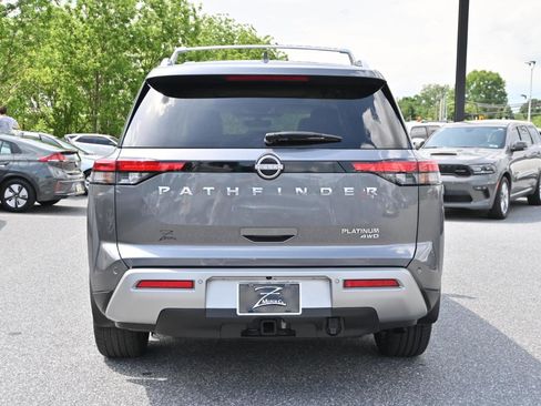 Used 2023 Nissan Pathfinder Platinum w/ Cargo Package AWD/4WD image 10