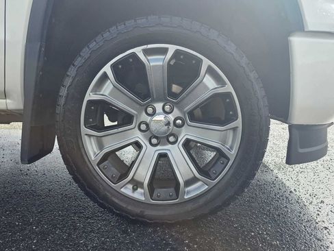 Used 2014 GMC Sierra 1500 SLT w/ All-Terrain Package AWD/4WD image 9