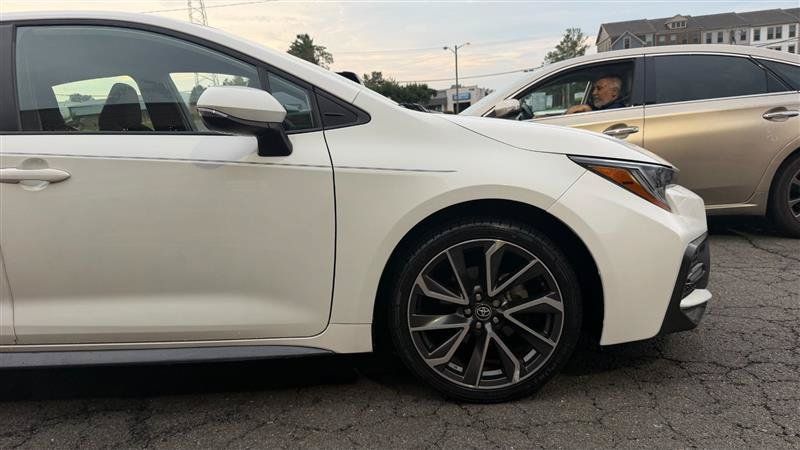 Used 2020 Toyota Corolla SE FWD image 5