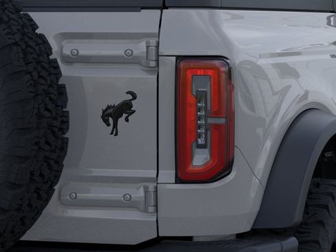 New 2026 Ford Bronco Badlands w/ Black Appearance Package AWD/4WD image 23