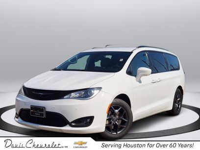 Used 2018 Chrysler Pacifica Touring-L w/ Advanced Safetytec Group