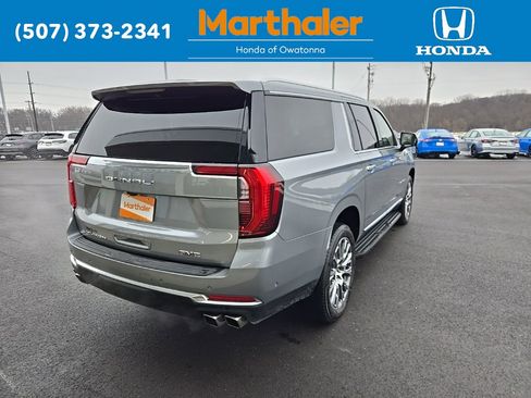 Used 2025 GMC Yukon XL Denali image 5