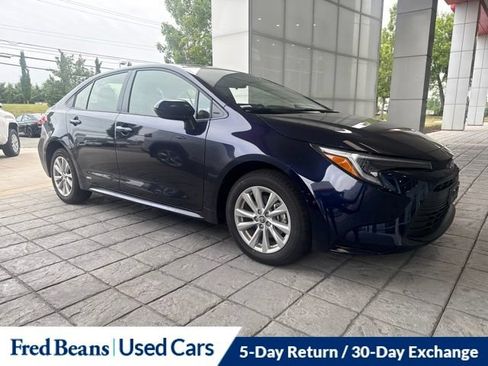 Used 2026 Toyota Corolla LE w/ LE Premium Package AWD/4WD image 3