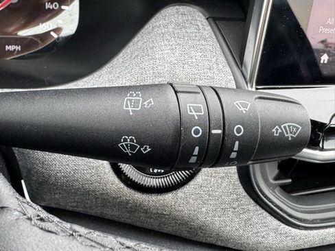 Used 2024 Jeep Compass Latitude image 24