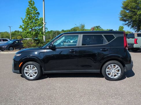 Used 2020 Kia Soul LX FWD image 3