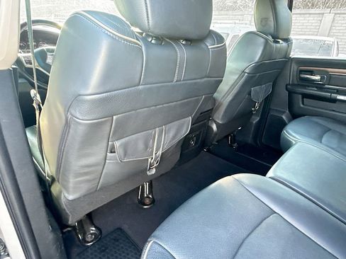 Used 2018 RAM 1500 Laramie AWD/4WD image 30