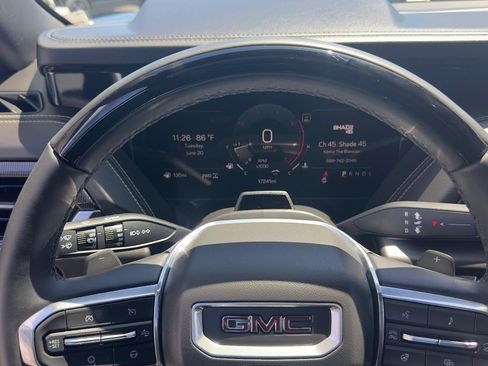 Used 2025 GMC Yukon Elevation AWD/4WD image 19