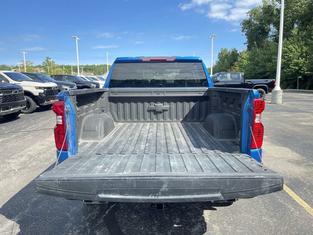 Certified 2022 Chevrolet Silverado 1500 Custom Trail Boss w/ LPO, Dark Essentials Package AWD/4WD image 24