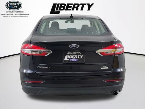 Used 2020 Ford Fusion SE FWD image 4