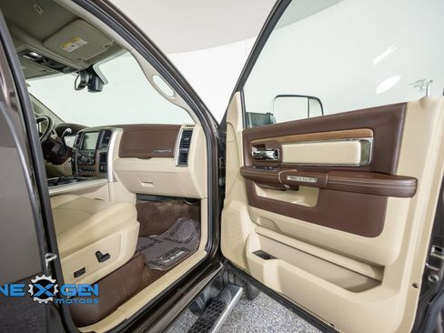 Used 2017 RAM 2500 Laramie w/ Convenience Group AWD/4WD image 41