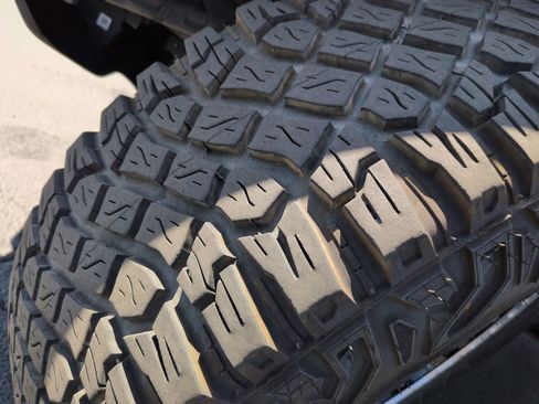 Used 2023 Ford Bronco Badlands w/ Sasquatch Package image 12