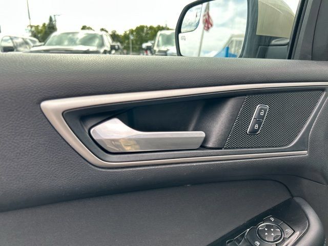 Used 2017 Ford Edge SEL AWD/4WD image 27