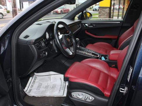 Used 2021 Porsche Macan GTS image 13