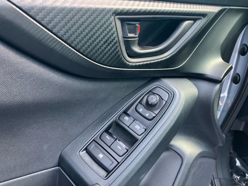 Used 2018 Subaru Impreza 2.0i Premium w/ Eyesight & BSD & Rcta AWD/4WD image 10