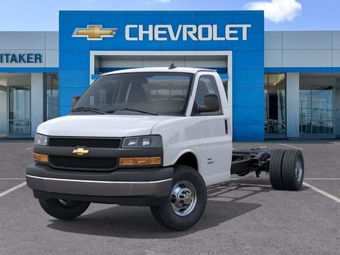 New 2026 Chevrolet Express 3500 w/ Power Convenience Package RWD image 6