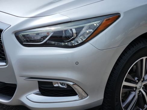 Used 2019 INFINITI QX60 Luxe w/ Essential Package FWD image 7