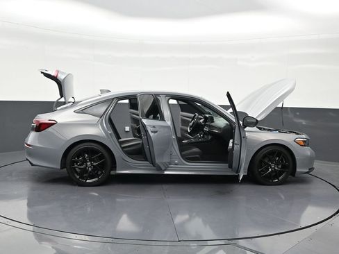 Used 2025 Honda Civic Sport image 31