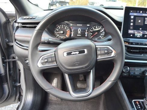 Used 2023 Jeep Compass Trailhawk image 19